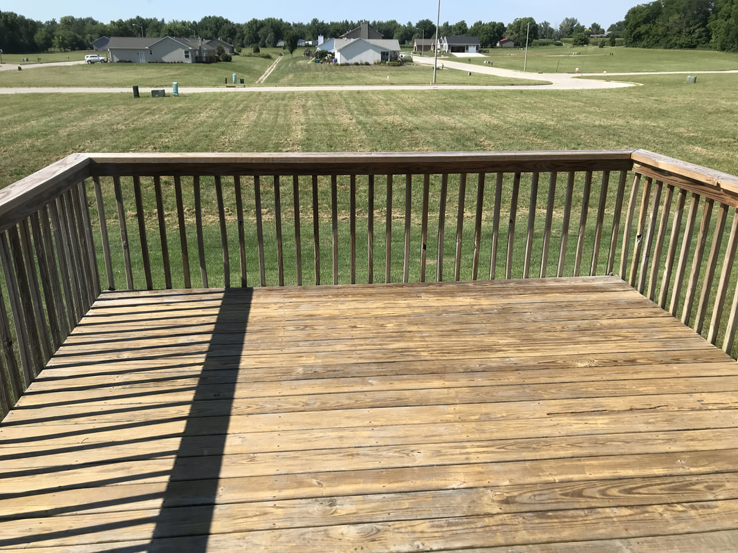 Back patio deck outside Parkview B duplex